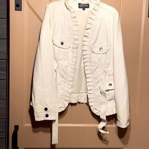 White leather belt tied waist